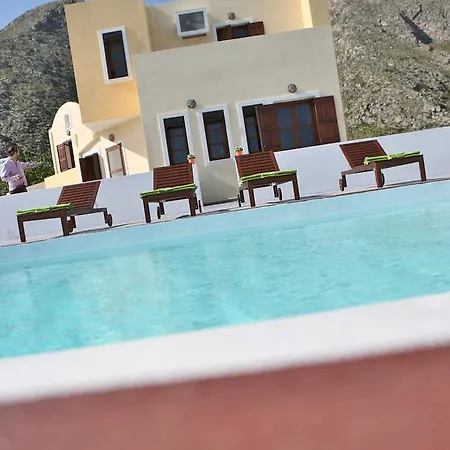 Sunny Days Emporio (Santorini)